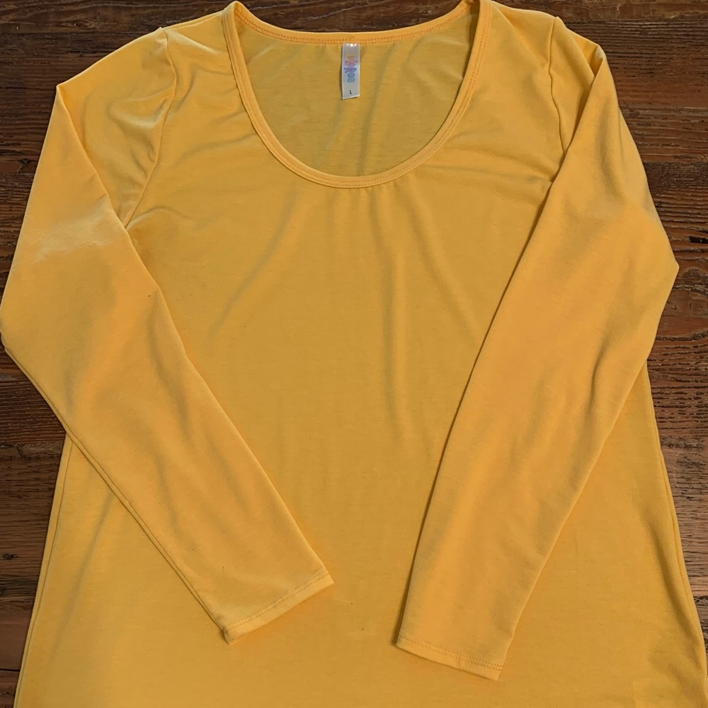 LulaRoe Lynnae T